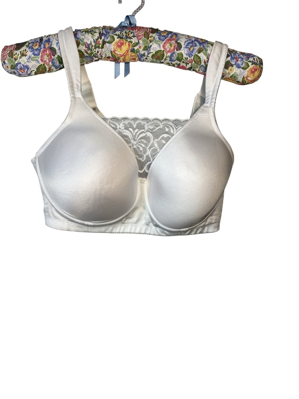 Jodee New Seamless Molded Camisole Bra - Style 809 white 40B